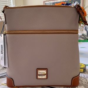 Pebble Grain Crossbody -Oyster